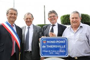 2 - Inauguration du rond-point « THIERSVILLE VILLAGE DE France » Barnard CARAYON, maire de Lavaur, Bernard, Paul et Jean Félix VALLAT